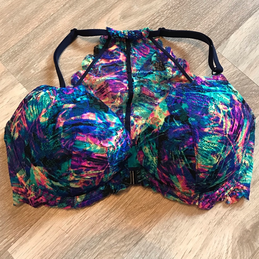 VS PINK Racerback Bra✨Size 32DD